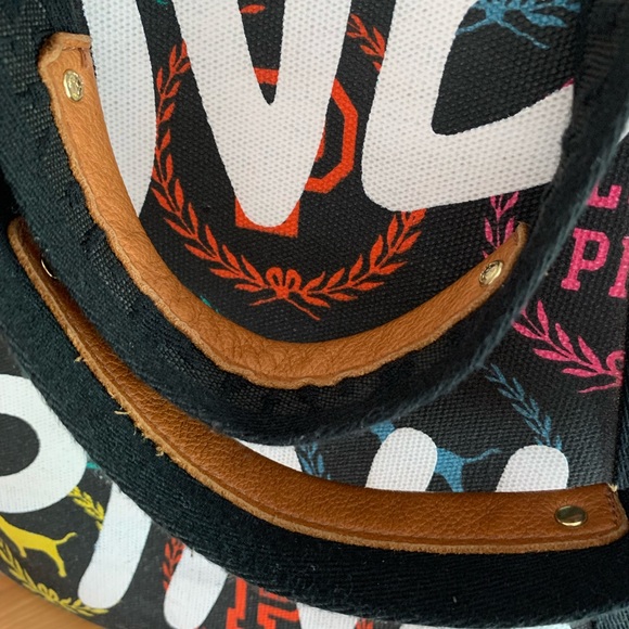 ๐ PINK VS Tote ๐ - Picture 3 of 16